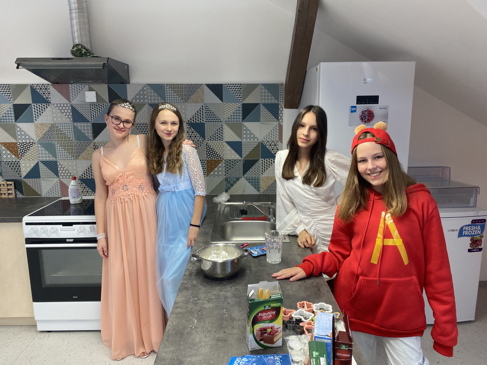 Karnevalové pečení a hry – 6.A